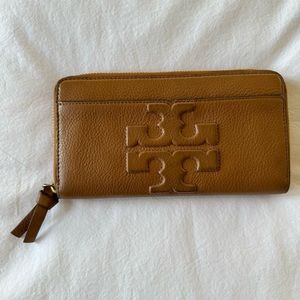 Tory Burch Large Zip Wallet